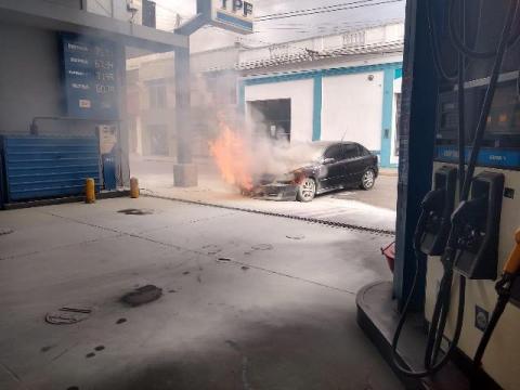 Bell Ville: Incendio de un vehículo
